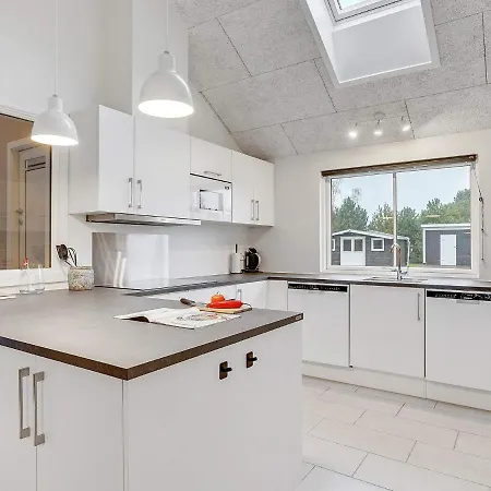 Luxury Retreat In Marielyst - By Traum *