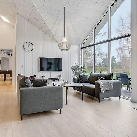 Luxury Retreat In Marielyst - By Traum *
