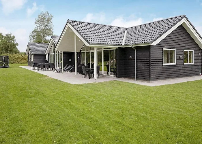 Luxury Retreat In Marielyst - By Traum *